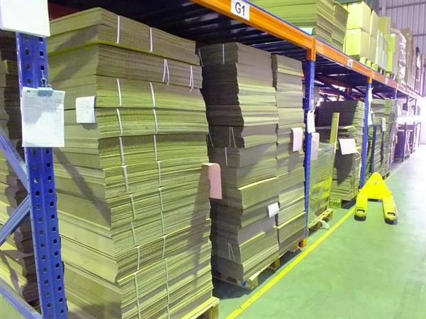 Hình ảnh kho hàng 9