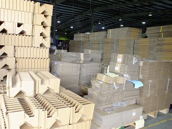 Hình ảnh kho hàng 14